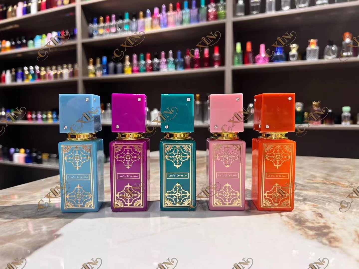 Houde Glass Factory's perfume bottle electroplating, gilding and engraving glass bottle cap nozzle