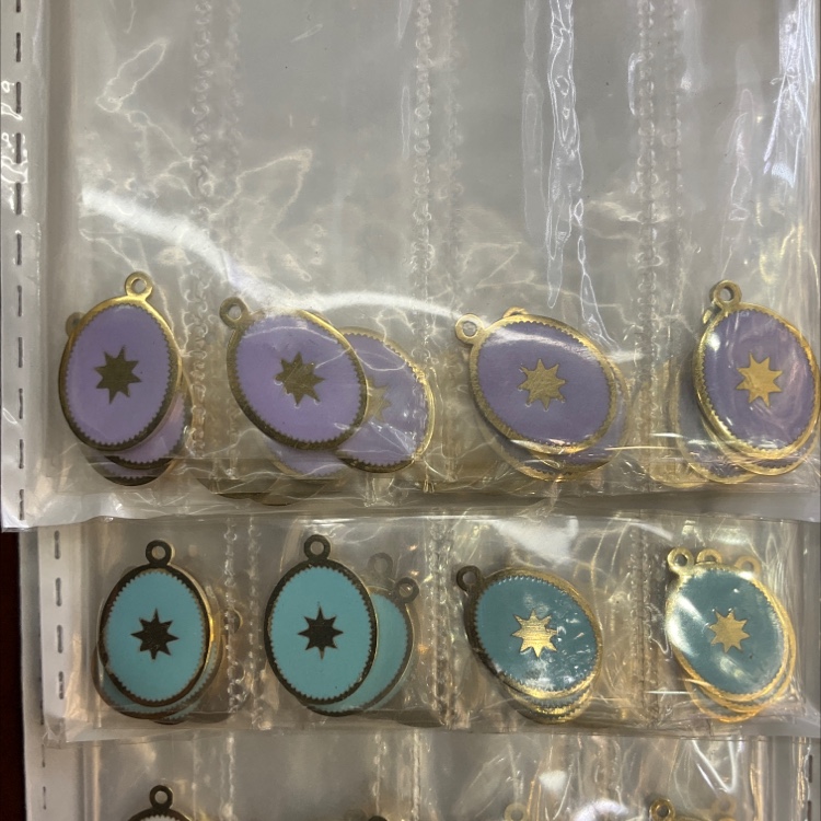 手机链/挂件/手机挂饰/唐卡/水貂毛球产品图