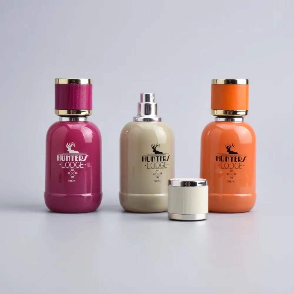 Houde Glass Factory customizes high-end perfume bottles, perfume caps, spray painting, gilding and other processes based on samples details Picture