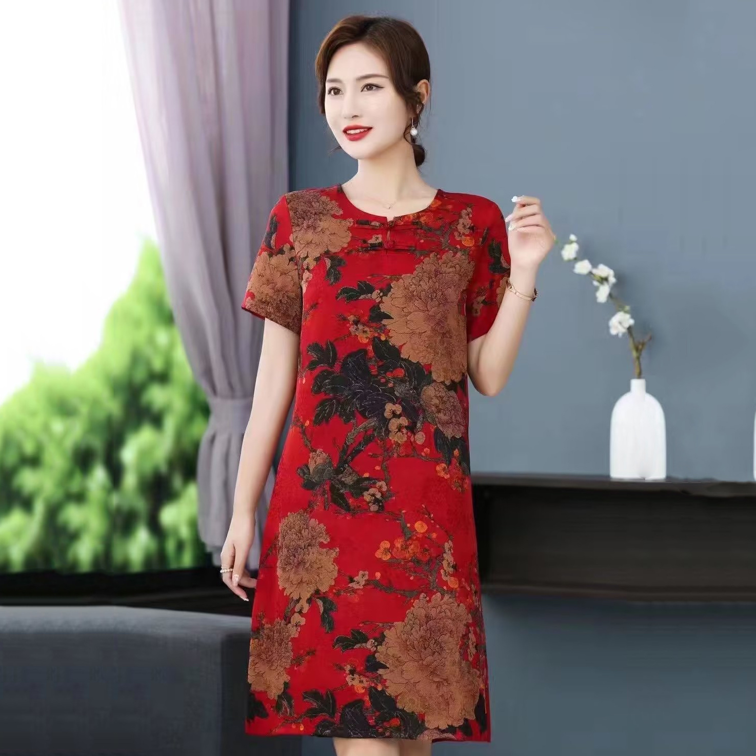 2023 New Women's Dress for Middle-aged and Elderly People XL-5XL Printed round-neck fabric button-up short-sleeved women's dress with red base and large flower faux silk