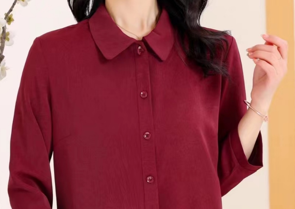 2023 New women's autumn and winter tops: Long-sleeved cardigan, silk-like dark red shirt for middle-aged and elderly people details Picture