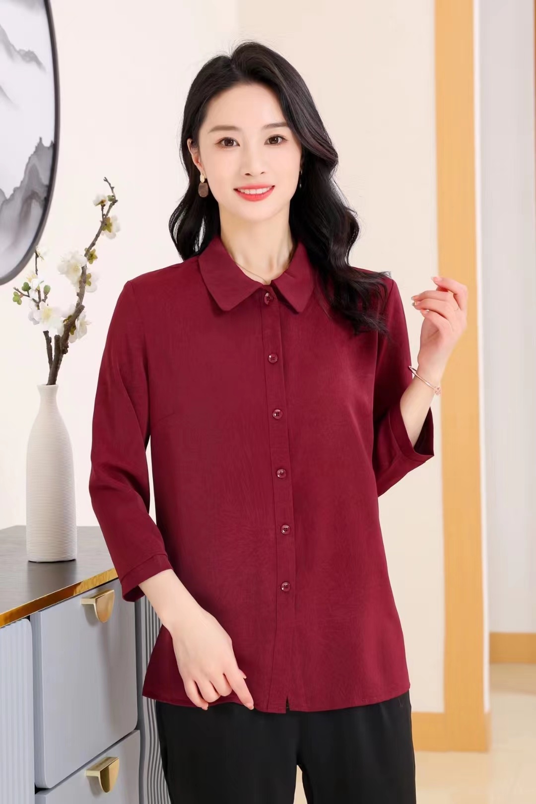 2023 New women's autumn and winter tops: Long-sleeved cardigan, silk-like dark red shirt for middle-aged and elderly people Item Picture
