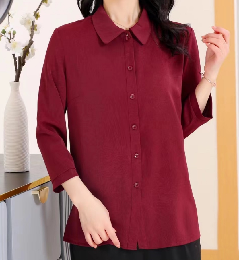 2023 New women's autumn and winter tops: Long-sleeved cardigan, silk-like dark red shirt for middle-aged and elderly people Specification image