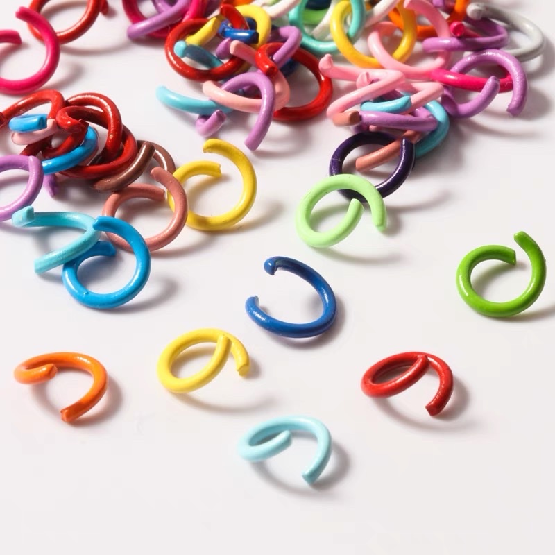 diy colored lacquered star ring pendant, colored materials, colored lacquered open ring, single-ring iron ring, link ring, DIY handmade keychain, hanging ring accessory materials Application Scenario