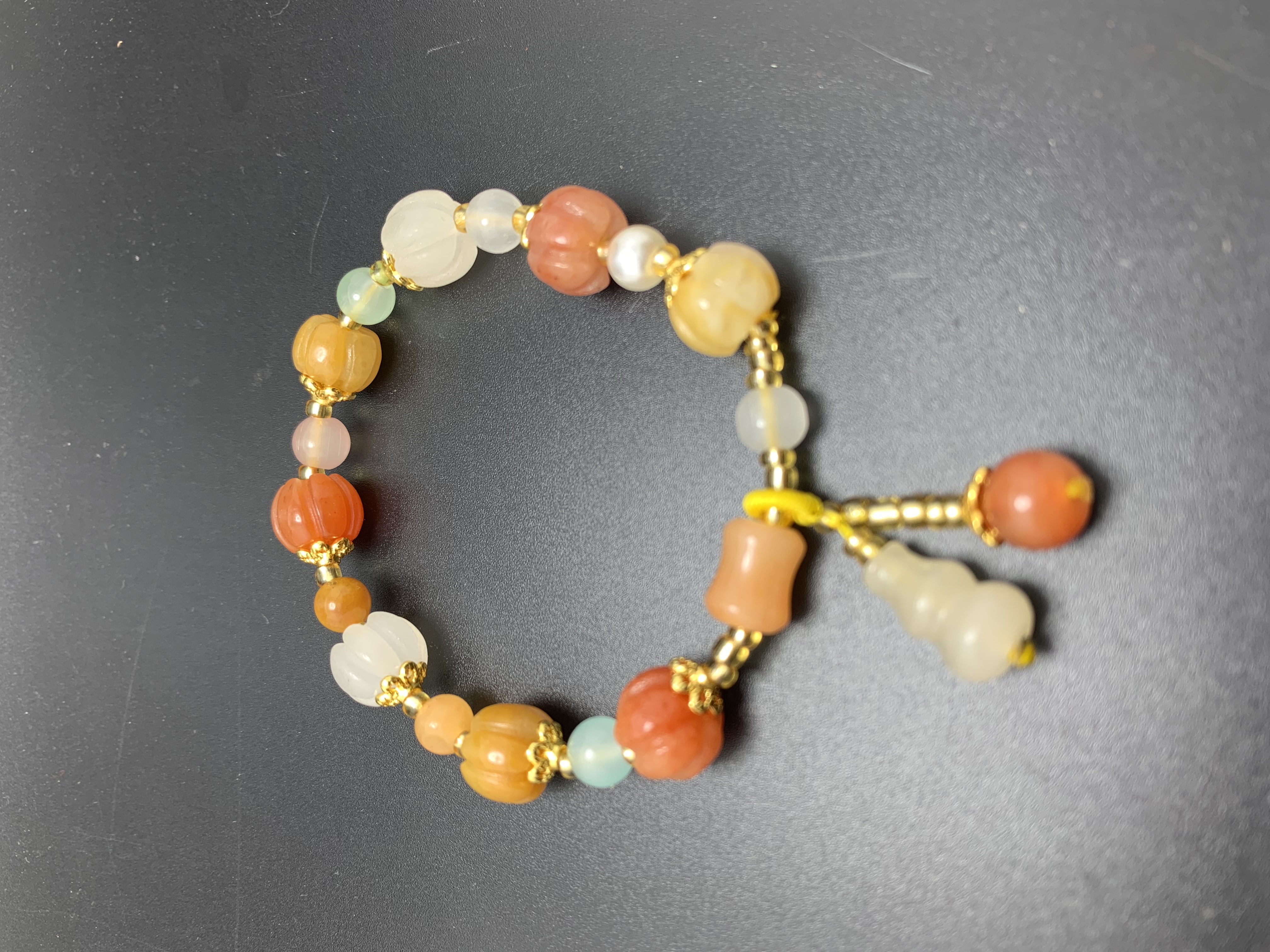Golden Thread Jade Lantern Bead Hand Beads: Xiangyuan Buddhist Beads, Store 8091, Zone D, 3rd Floor, Phase I of Yiwu International Trade City details Picture