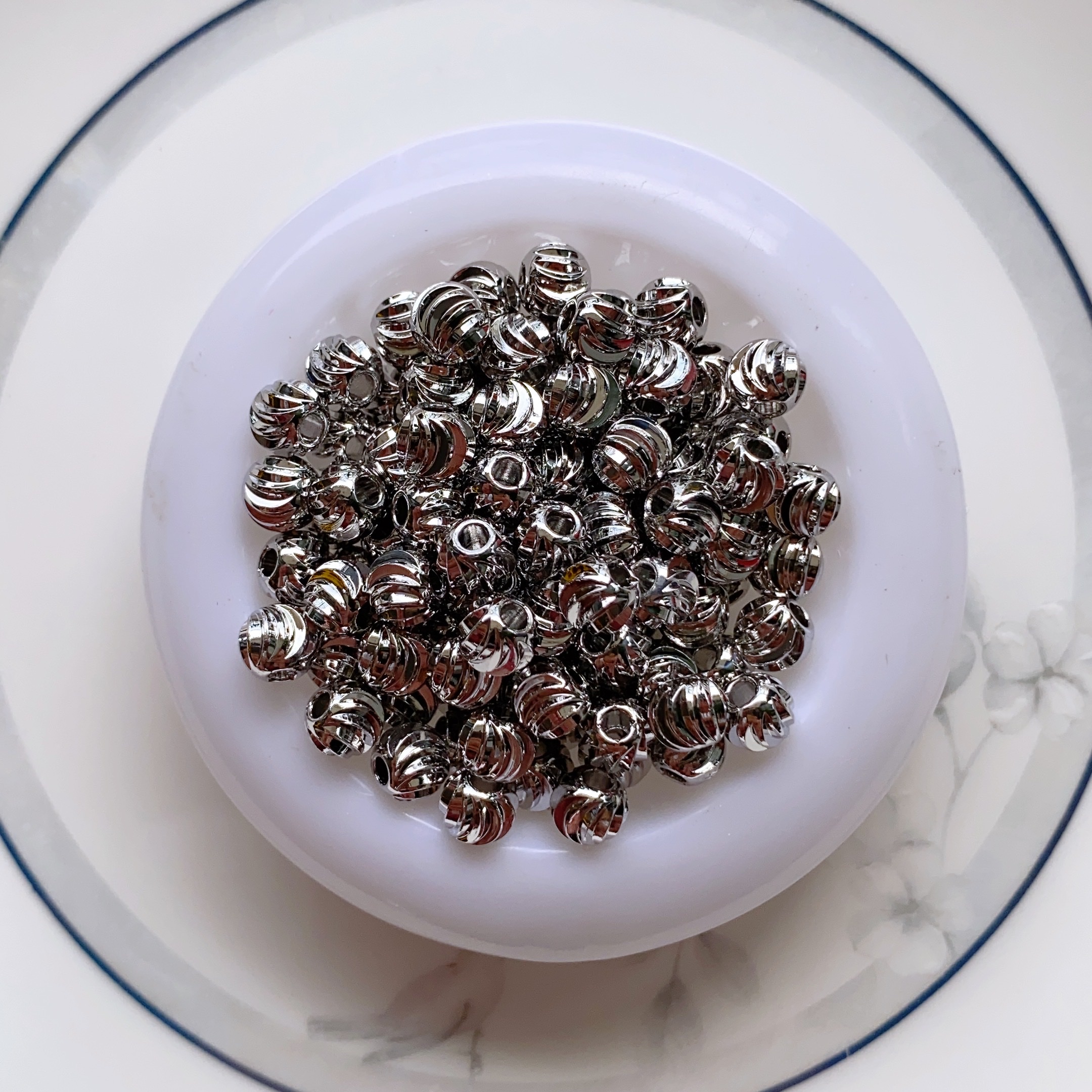 Copper-plated real gold high color retention electroplated watermelon beads 11 Application Scenario