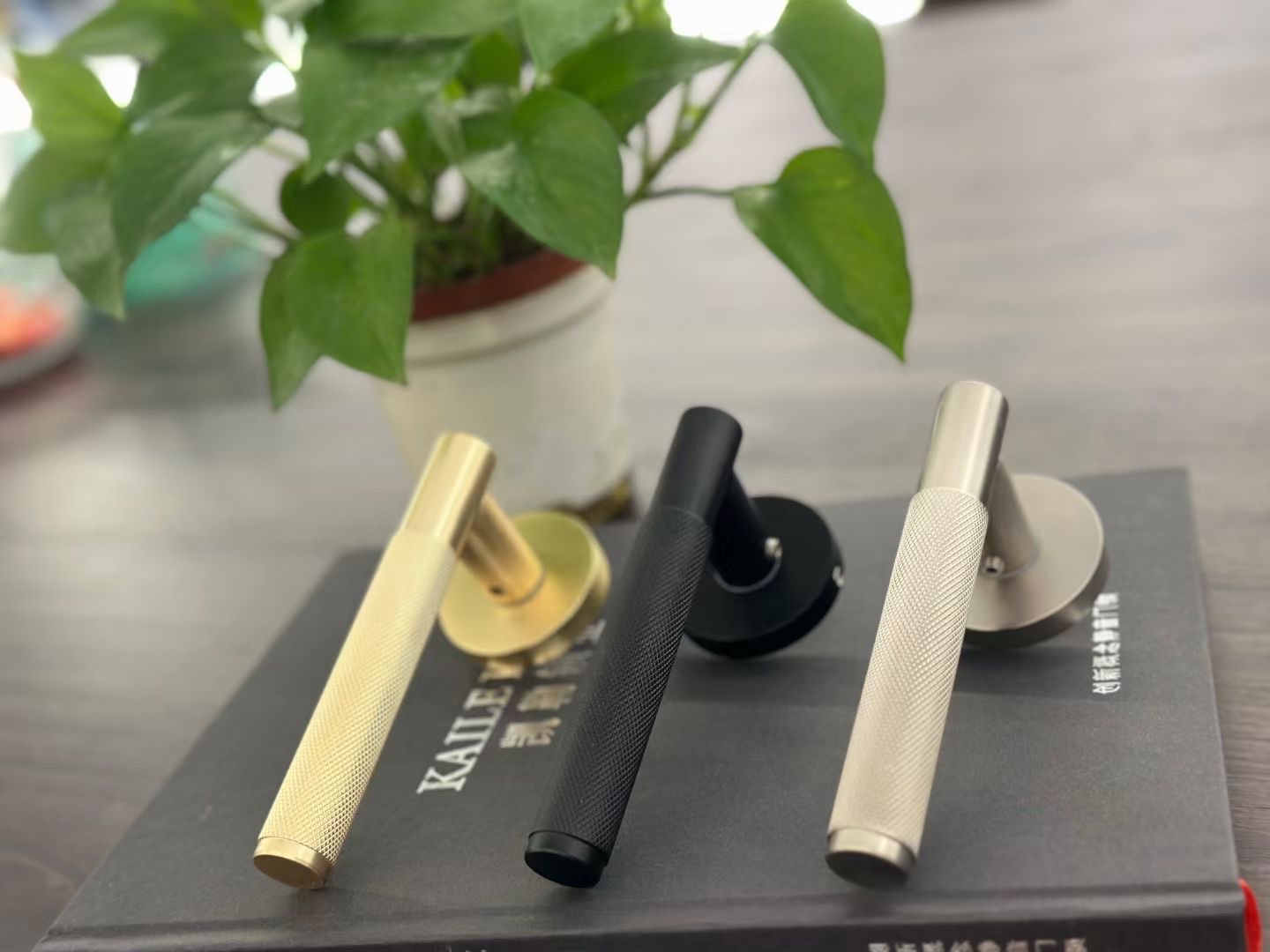 New Popular Zinc Alloy Door Handles Saudi Arabia Saudi Dubai Export Special Model