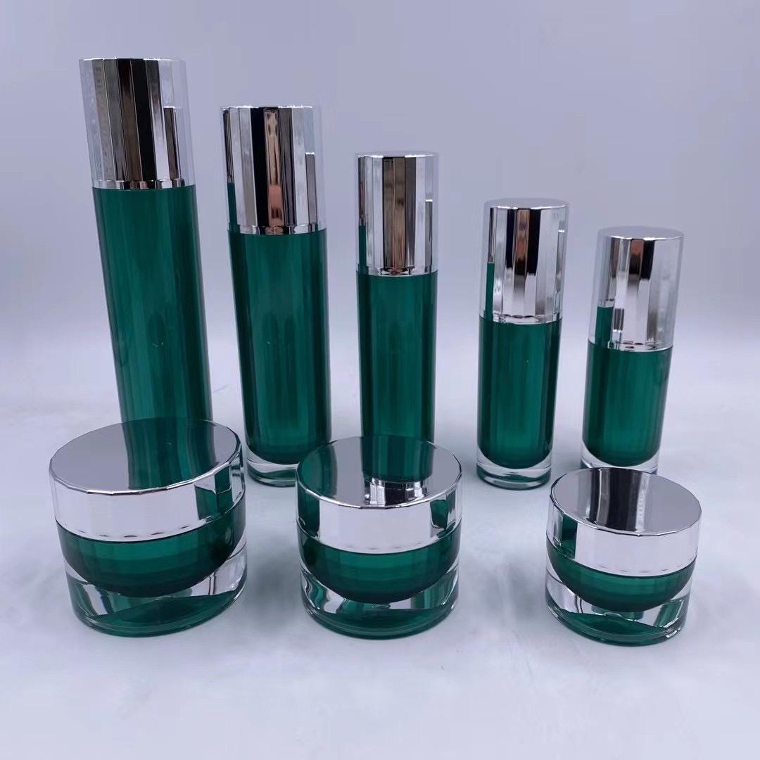 Houde Glass Factory offers custom-made high-end cosmetic bottles, glass bottles, perfume bottles and cream bottles based on samples details Picture