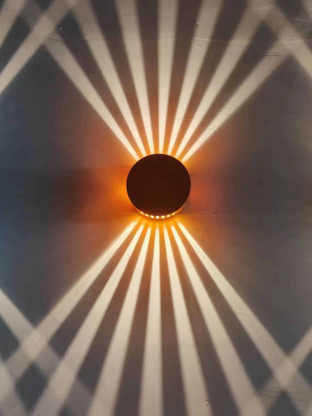 Outdoor Wall Lights Can Be Rotated