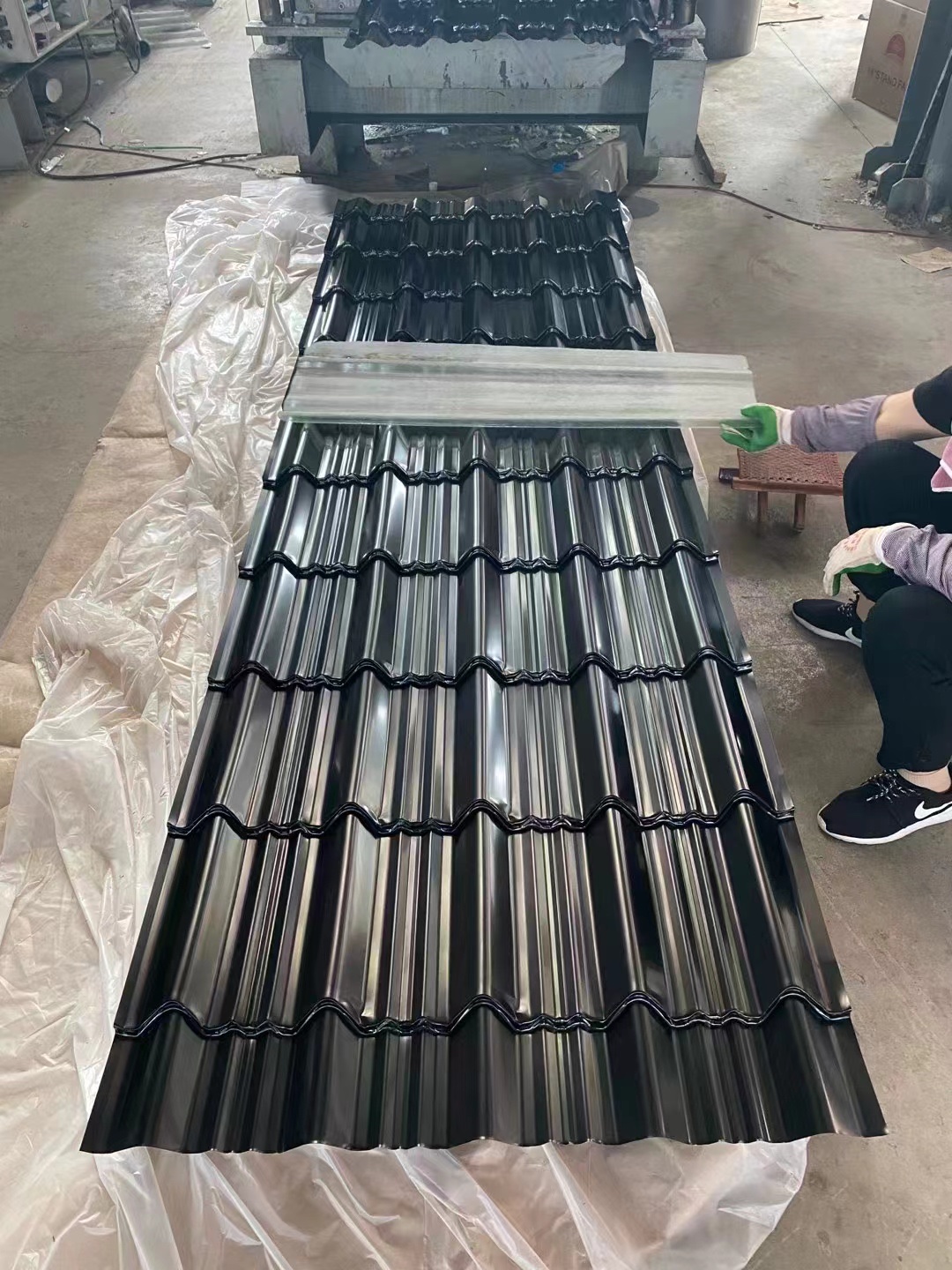 Black glazed tiles 4