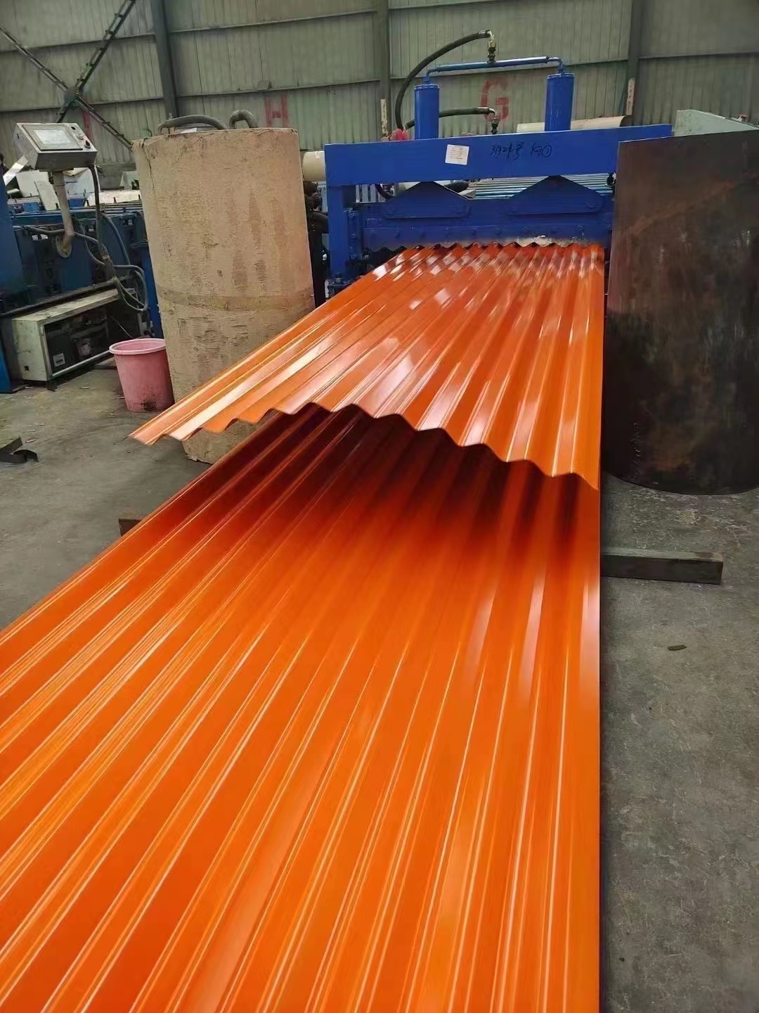 Orange color corrugated tile 10
