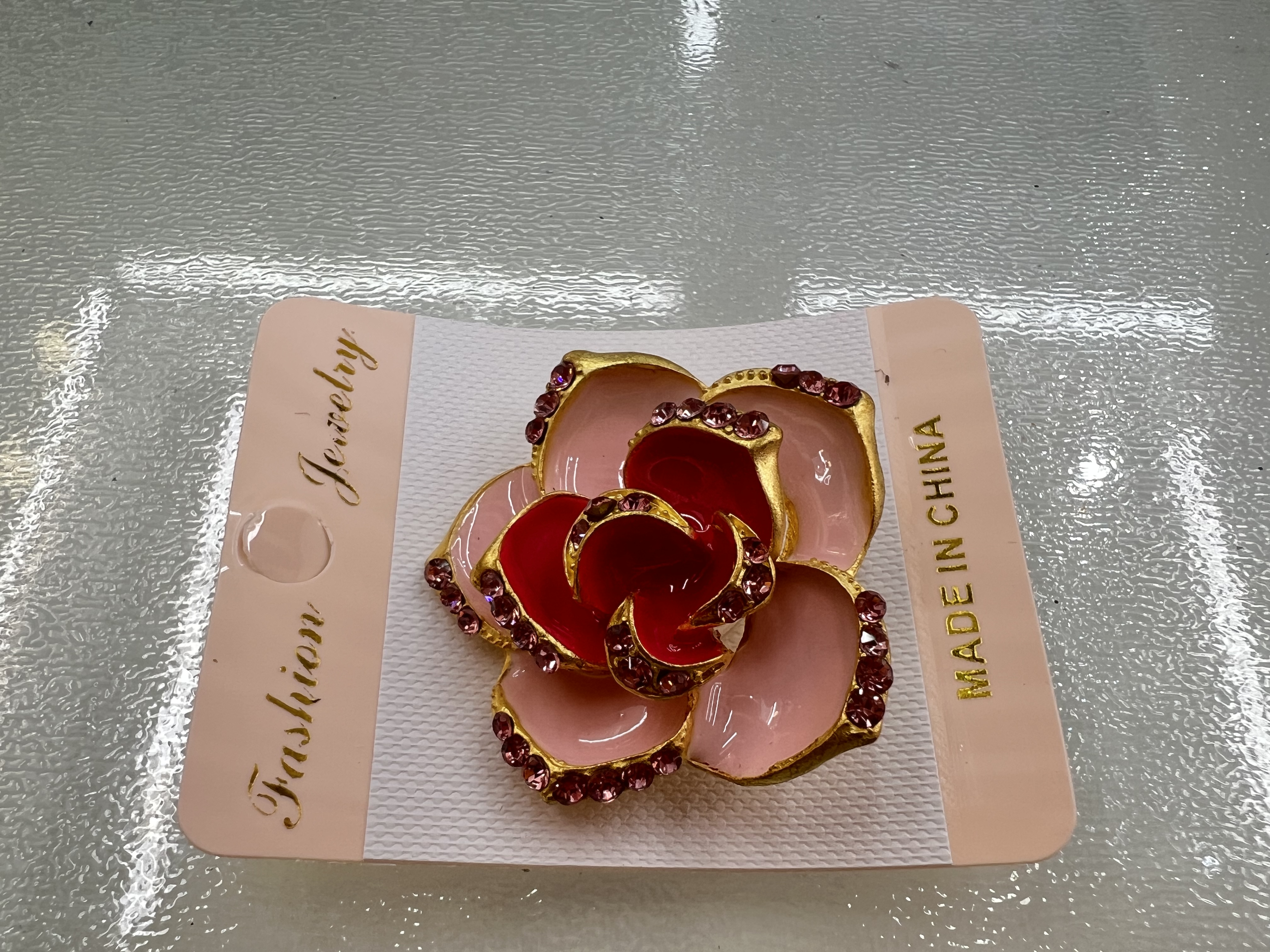 胸针/徽章/胸针锌合金/labubu/胸针防走光产品图