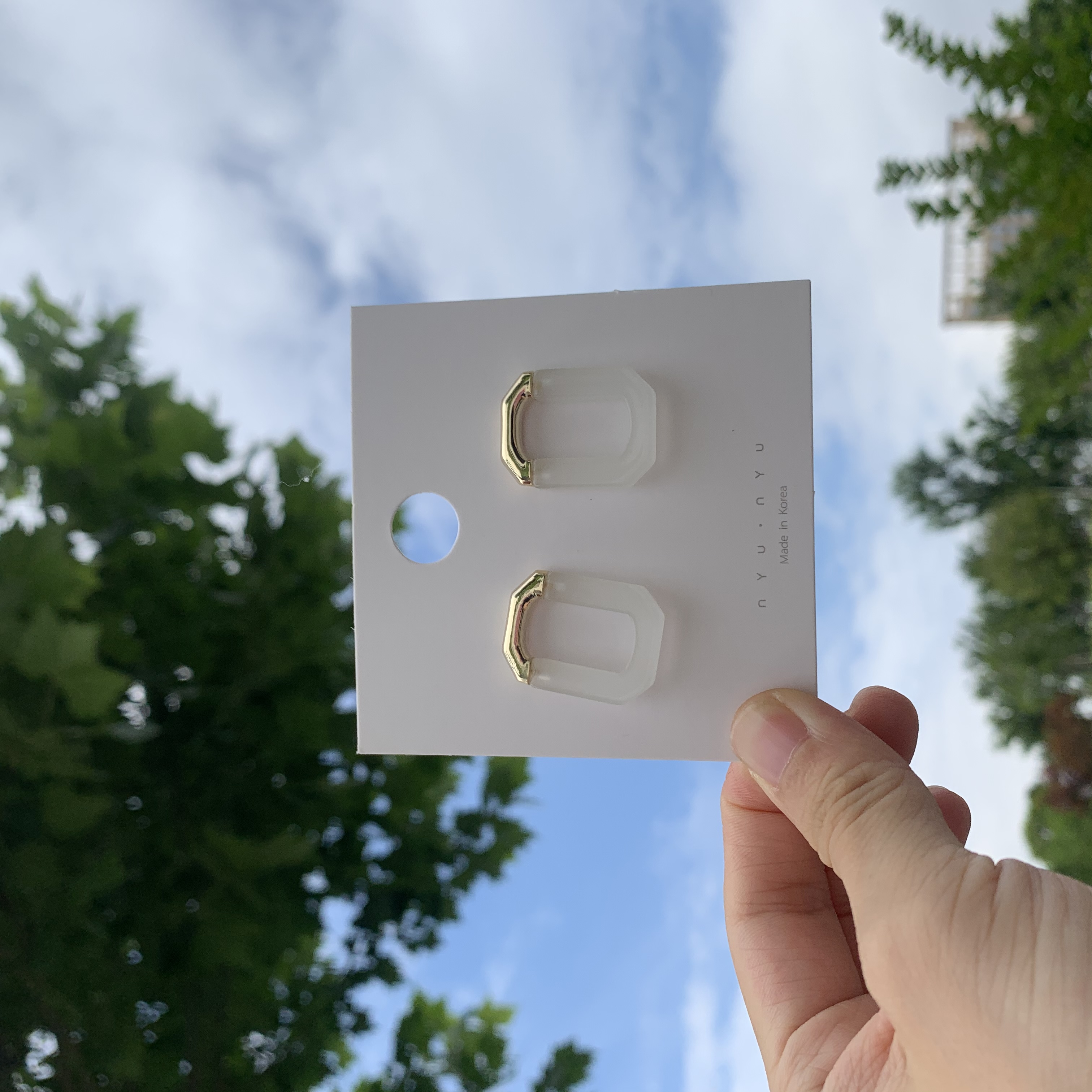 A pair of geometric pattern ear studs made of alloy acrylic spliced combination, Li Lei jewelry Li1250 details Picture
