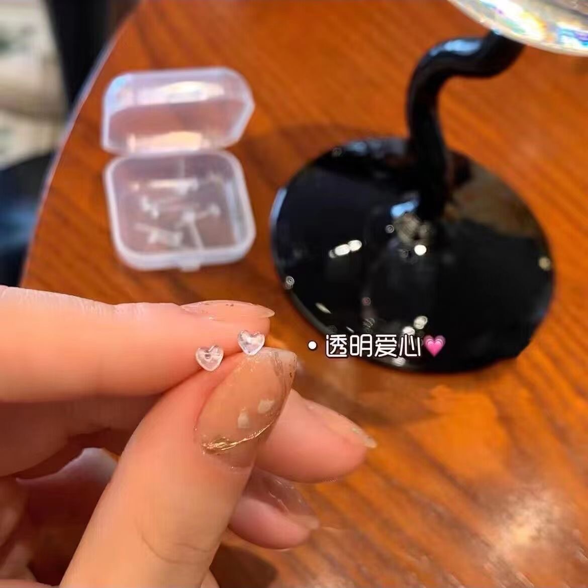 Anti-allergy, transparent heart-shaped plastic ear studs, invisible ear sticks, nourishing ear holes, no need to remove ear bone studs for women when sleeping Specification image
