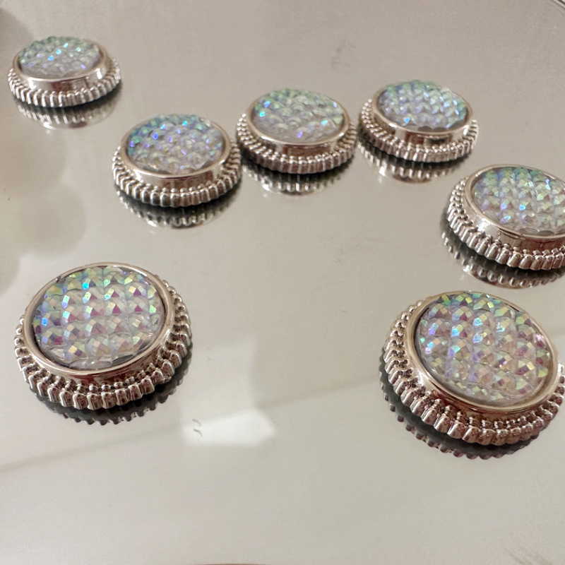 Button flat bottom accessory in one color 11 details Picture