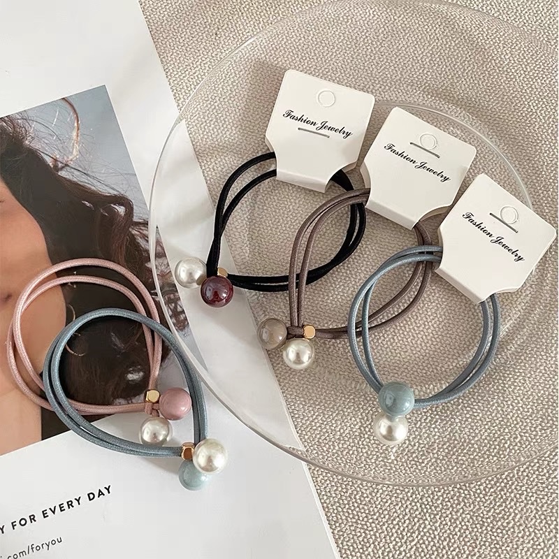 Pearl leather band hair tie hair accessory details Picture