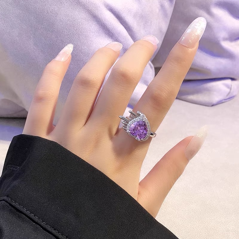 High-Grade Purple Zircon Plated Real Gold Love Open Ring Female Niche Light Luxury Spice Fashion Personality Ring Application Scenario