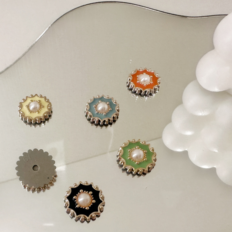 Plastic flat bottom button 22 Item Picture