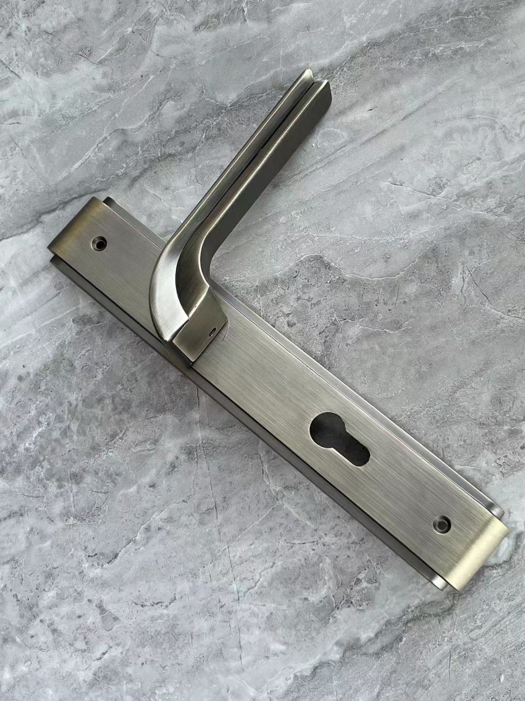 Zinc Alloy New Simple Iraqi Doorknob