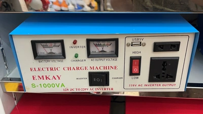 Car Battery Charger Family Car Truck 12 Volt 12V24v With Inverter Battery Full Stop