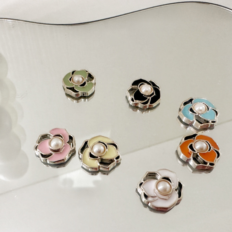 Flat-bottomed buttons, 7 colors, 11