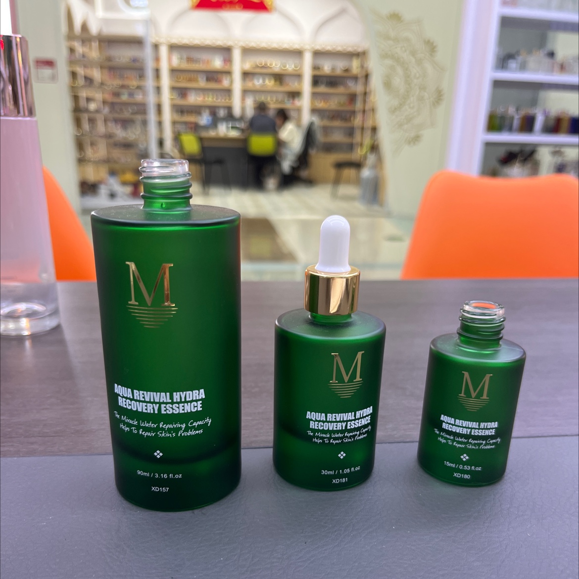 厚德玻璃厂 90ml 30ml 15ml直圆玻璃瓶 蒙砂绿色带2色logo 来样定做