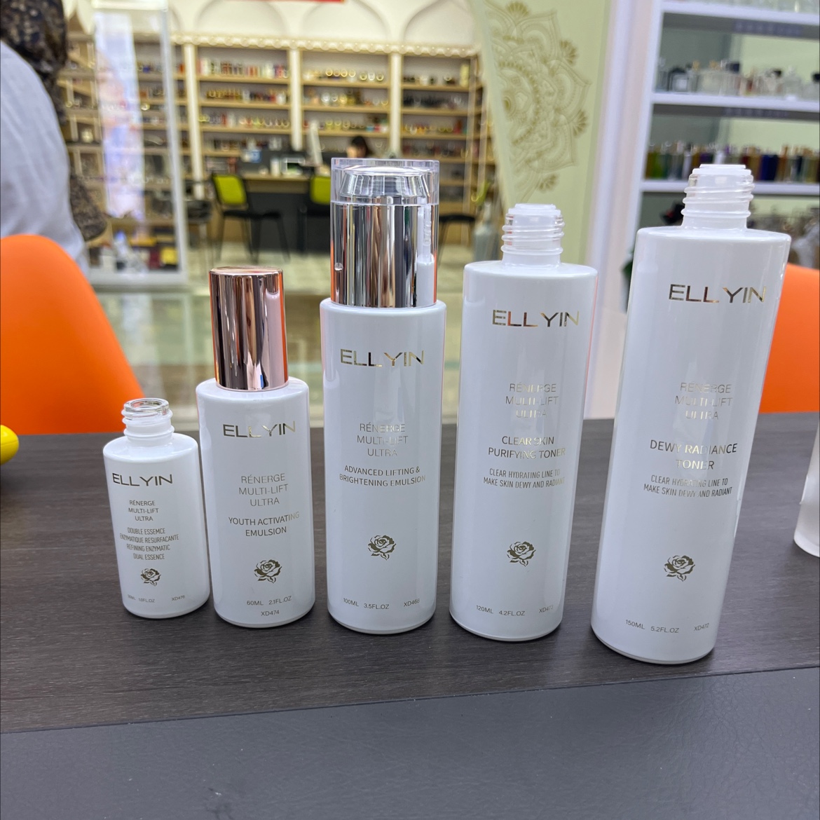 Houde Glass Factory's straight round bottles, white painted and gold-embossed logo glass bottles, lotion bottles, high-end cosmetics details Picture