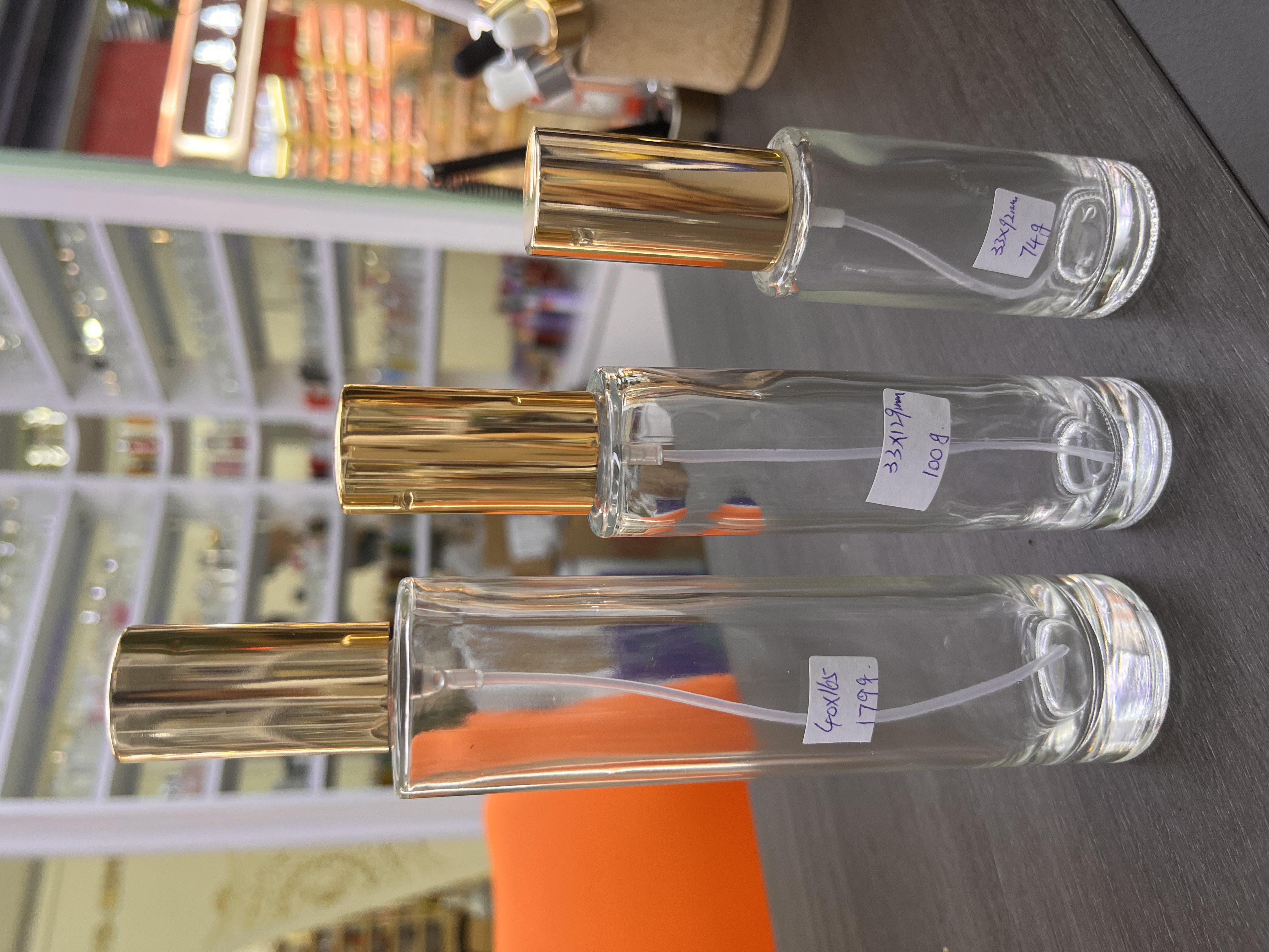 Houde Glass Factory offers straight round bottles, glass bottles, aluminum carbide caps, lotion bottles and spray bottles Specification image