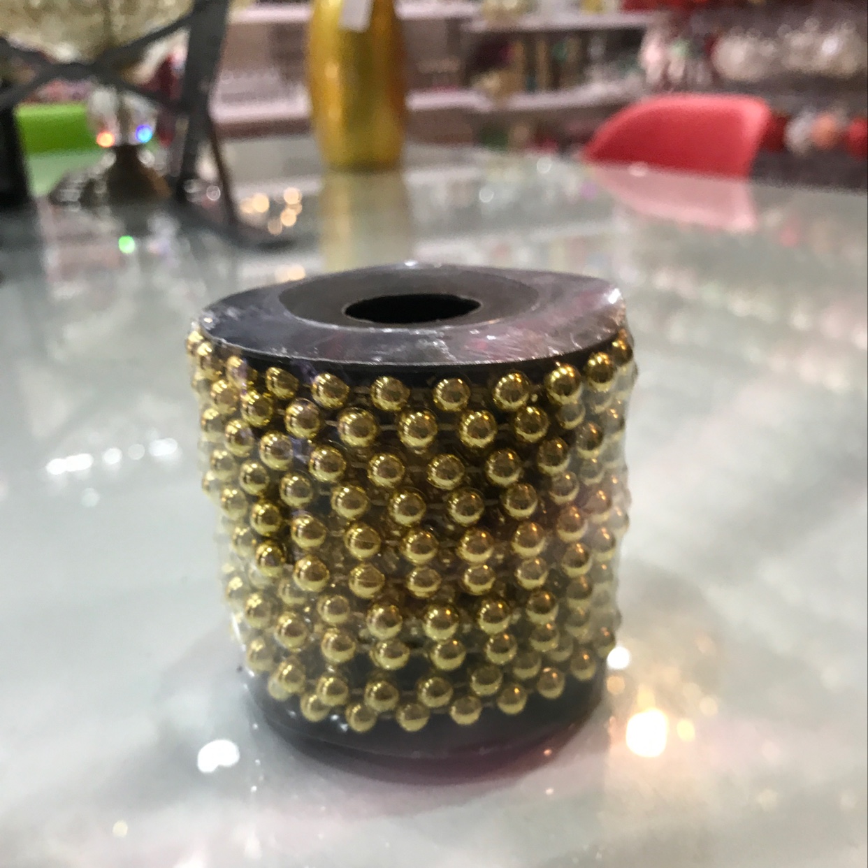 6厘5米珠莲。颜色有金色.银色.红色.兰色.玫红色.紫色.绿色