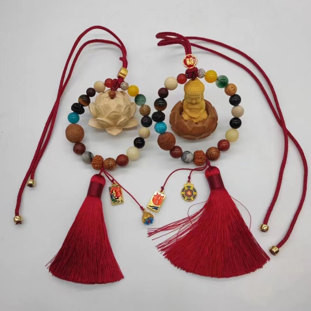 Boxwood, peach wood 18-seed lotus 🪷, Buddha 's chariot hanging Item Picture