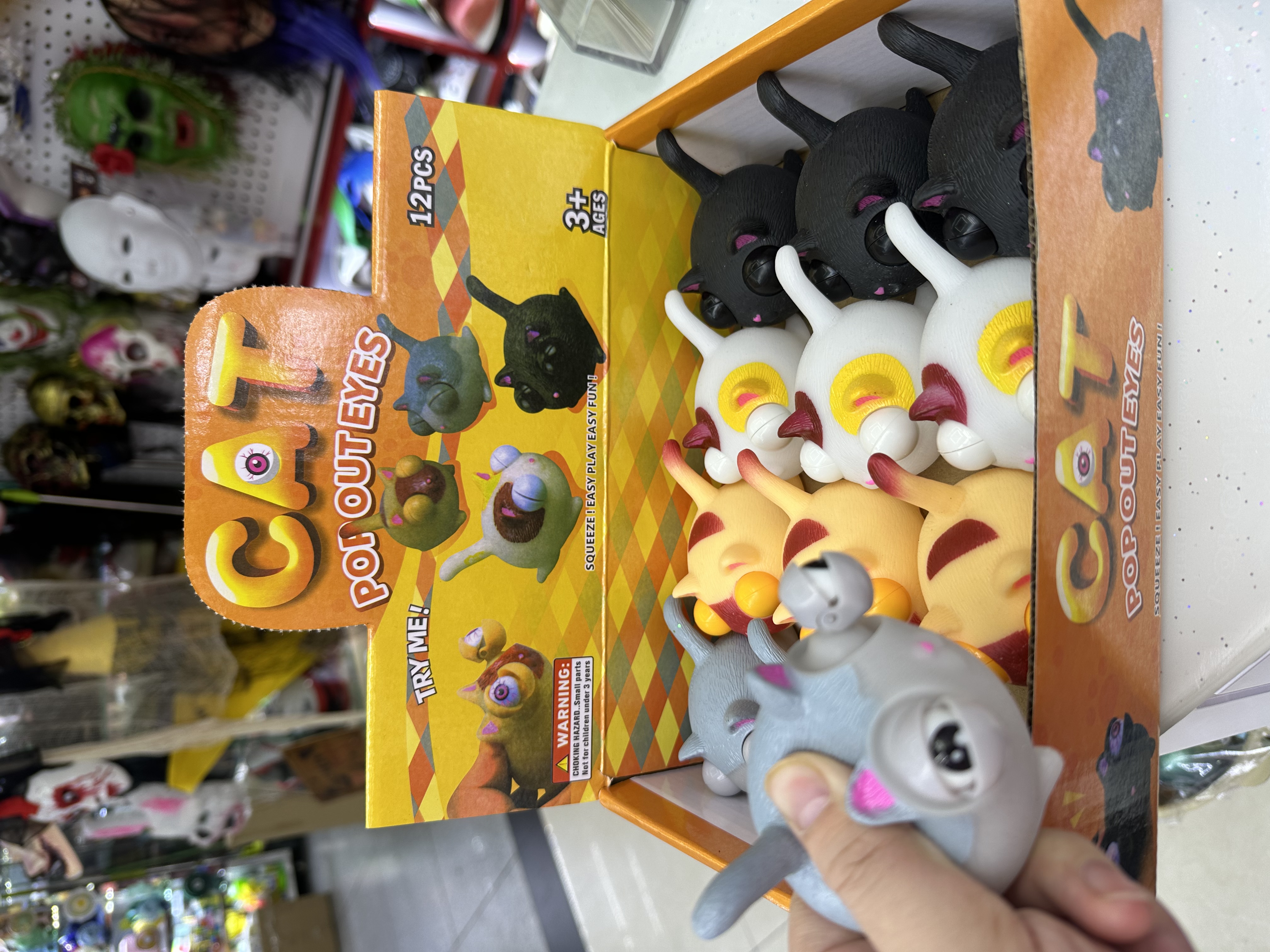 爆款眯眼猫产品图