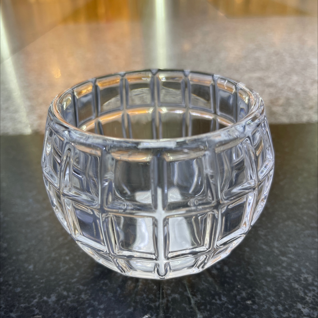 国际商贸城一区十三号门荣山玻璃养花富贵竹烛台香薰炉摆件065