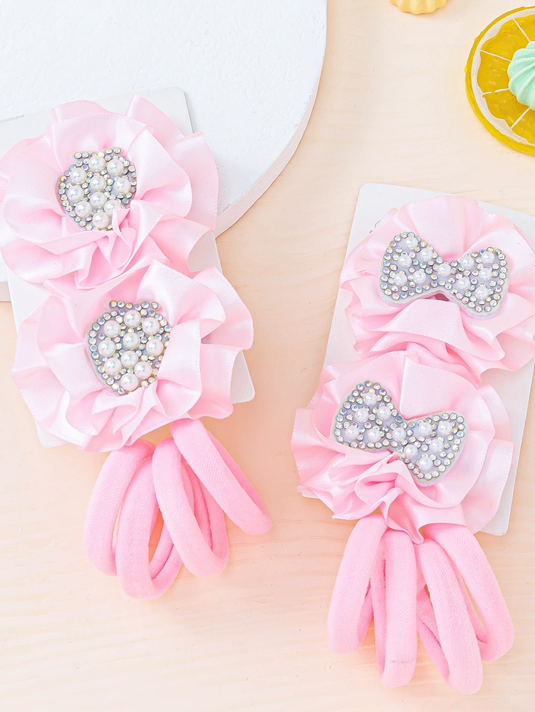 Children's hair clips are sold directly by a small manufacturer. AB styles are super cute and adorable for girls. Bow clips, baby clips, headwear, girls' hair clips, hair ties, and rubber bands Application Scenario