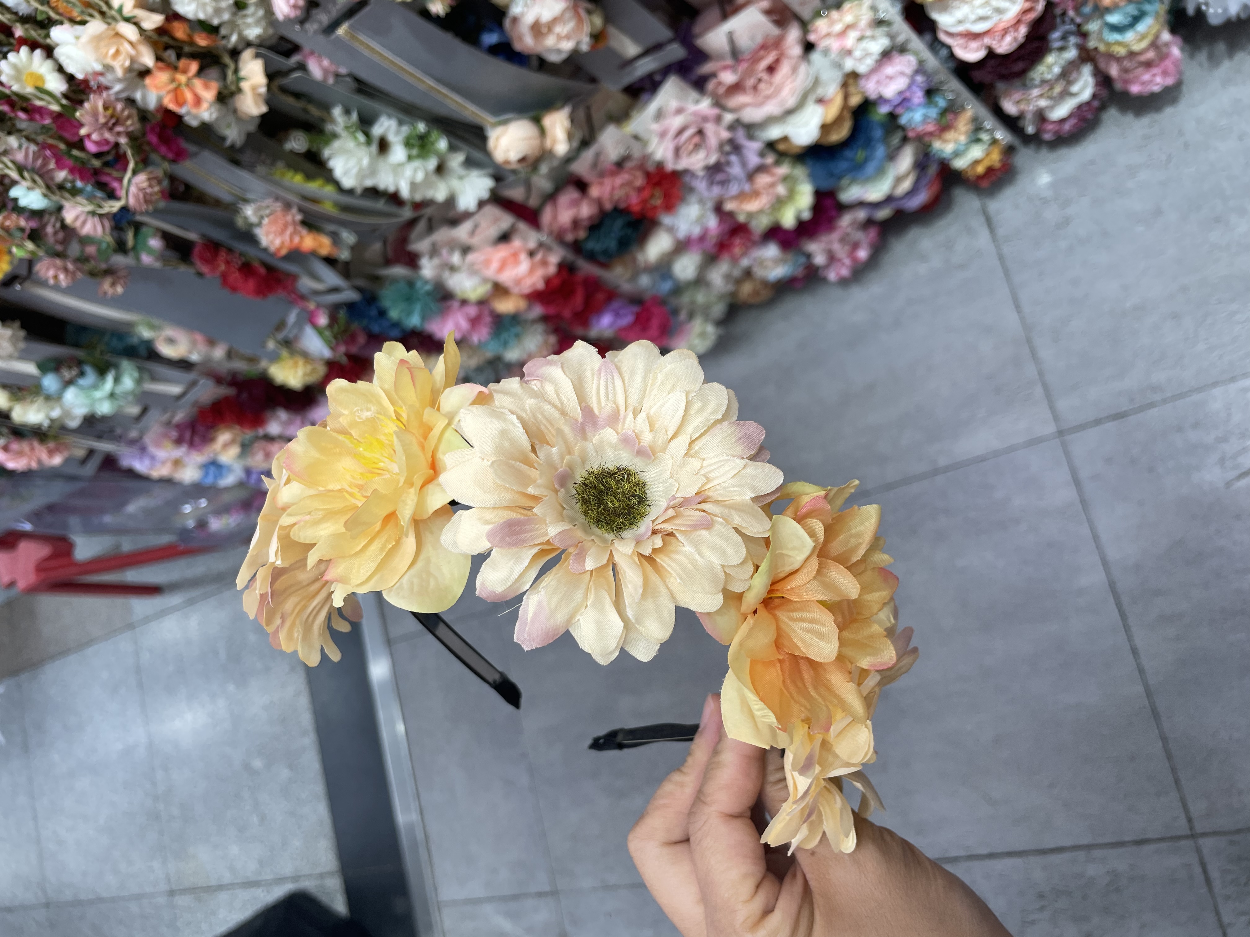一个装女士发箍太阳花仿真花装饰头箍时尚休闲发饰适合节日舞会日常使用