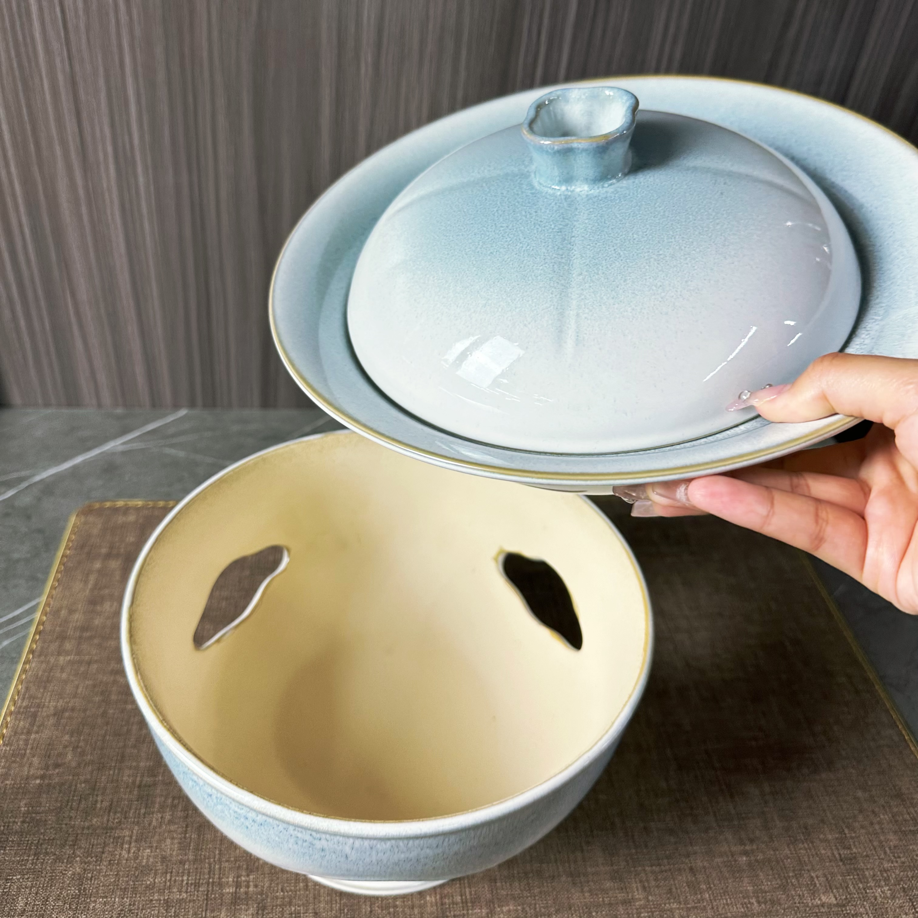 Kiln transformation Gradient Blue Series 10-inch ceramic with stove and lid warm dish pot set, plate and tableware, hotel, banquet, household Item Picture