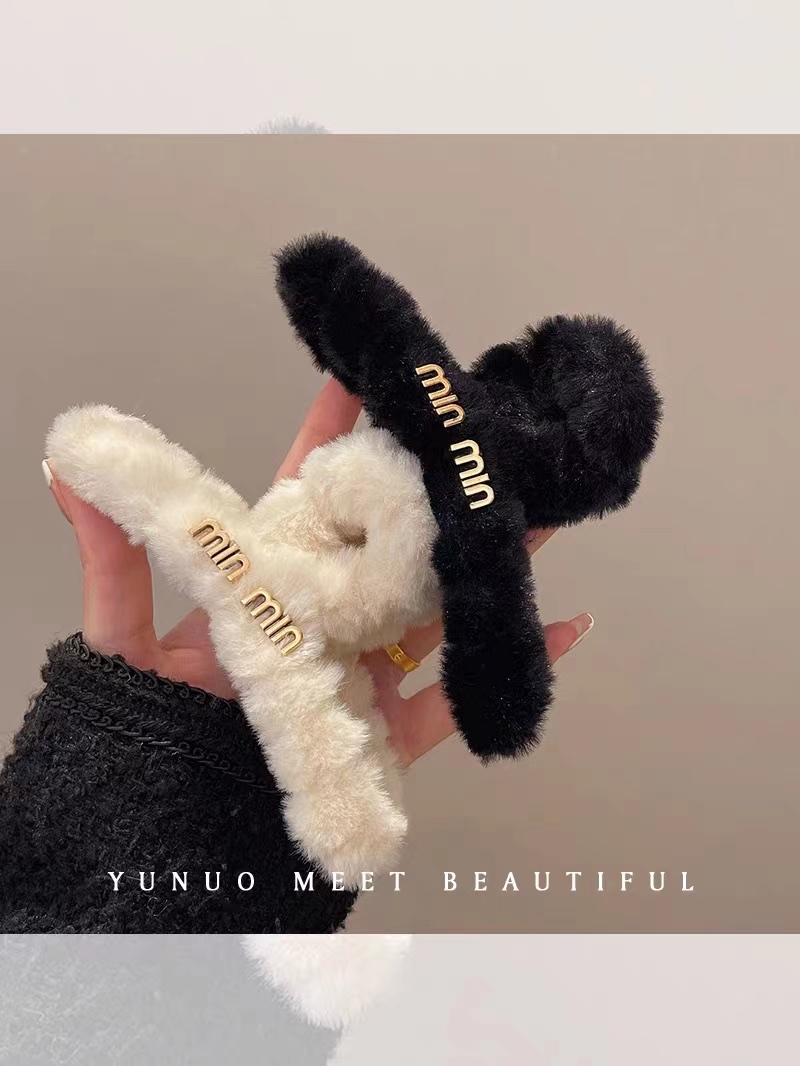 Temperament Letters Autumn Winter Plush Clip 13 Cm Large Size Hair How Much Grab Clip Back Hair Shark Clip details Picture