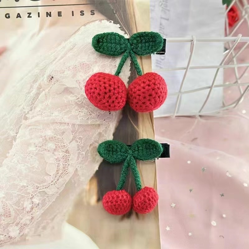 Net Red Knitted Cherry Hair Clip Autumn And Winter Cute Children's Hair Tie Girls Happy Chinese Red Tie Hair Ornaments Application Scenario