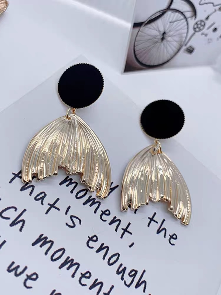 Flash Sale! Fashion Trend Casual Earrings, Fishtail Metal European And American Style Earrings, Super Price, Do Not Buy You Will Regret!