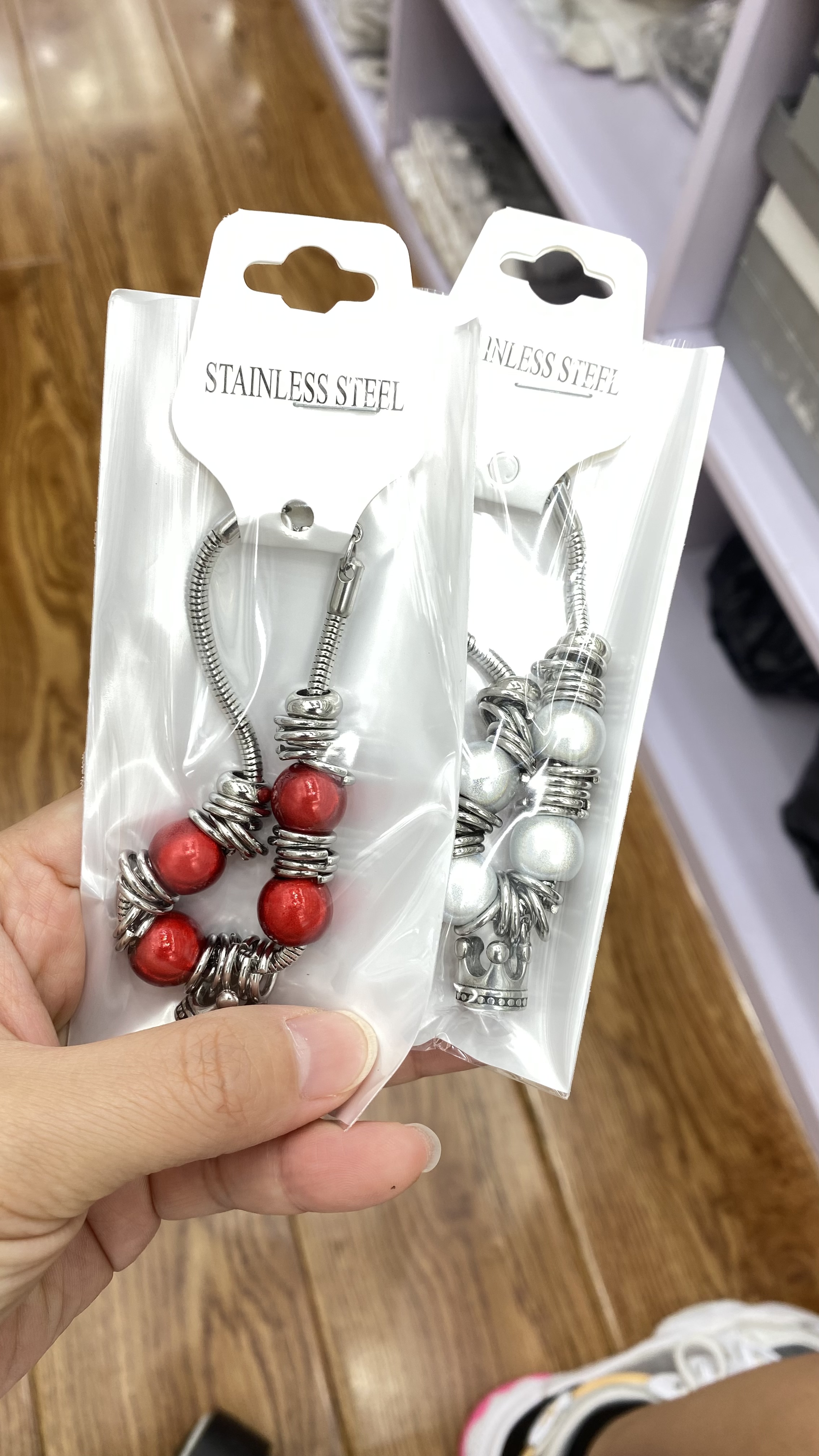 不锈钢手链/手链/珠子手链白底实物图