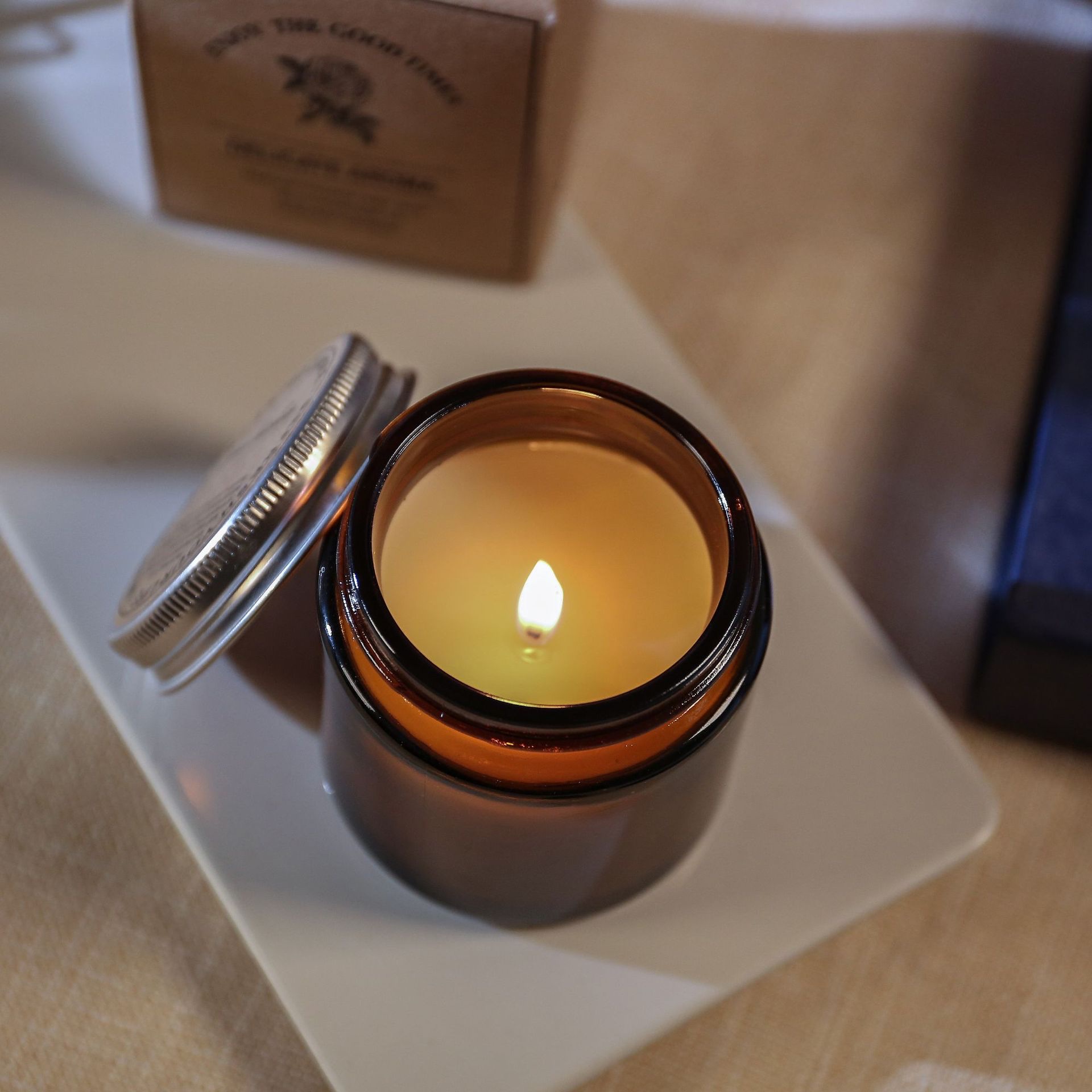 ins cross-border custom home scented candles, creative diy soy wax glass cups, Teachers' Day wedding gifts, plant coconut wax, low temperature not hot to the touch Application Scenario