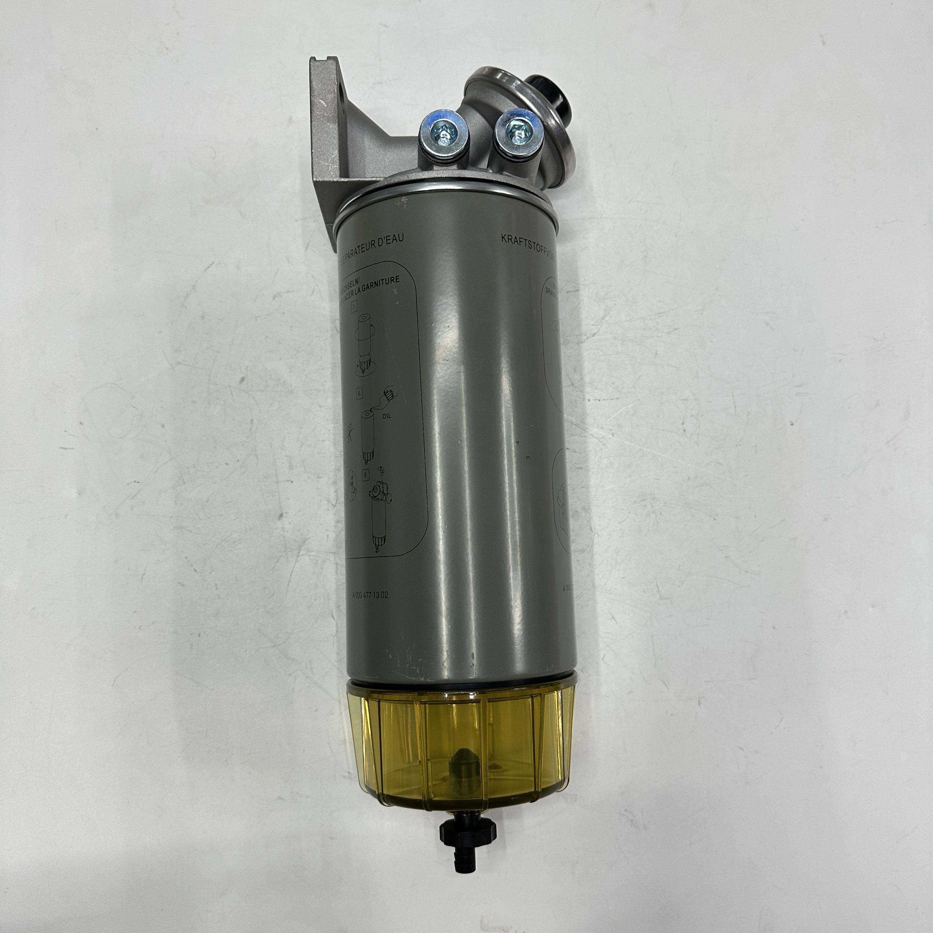 Truck parts are suitable for Mercedes-Benz truck diesel filter assemblies 000470 0469 000470046 Application Scenario