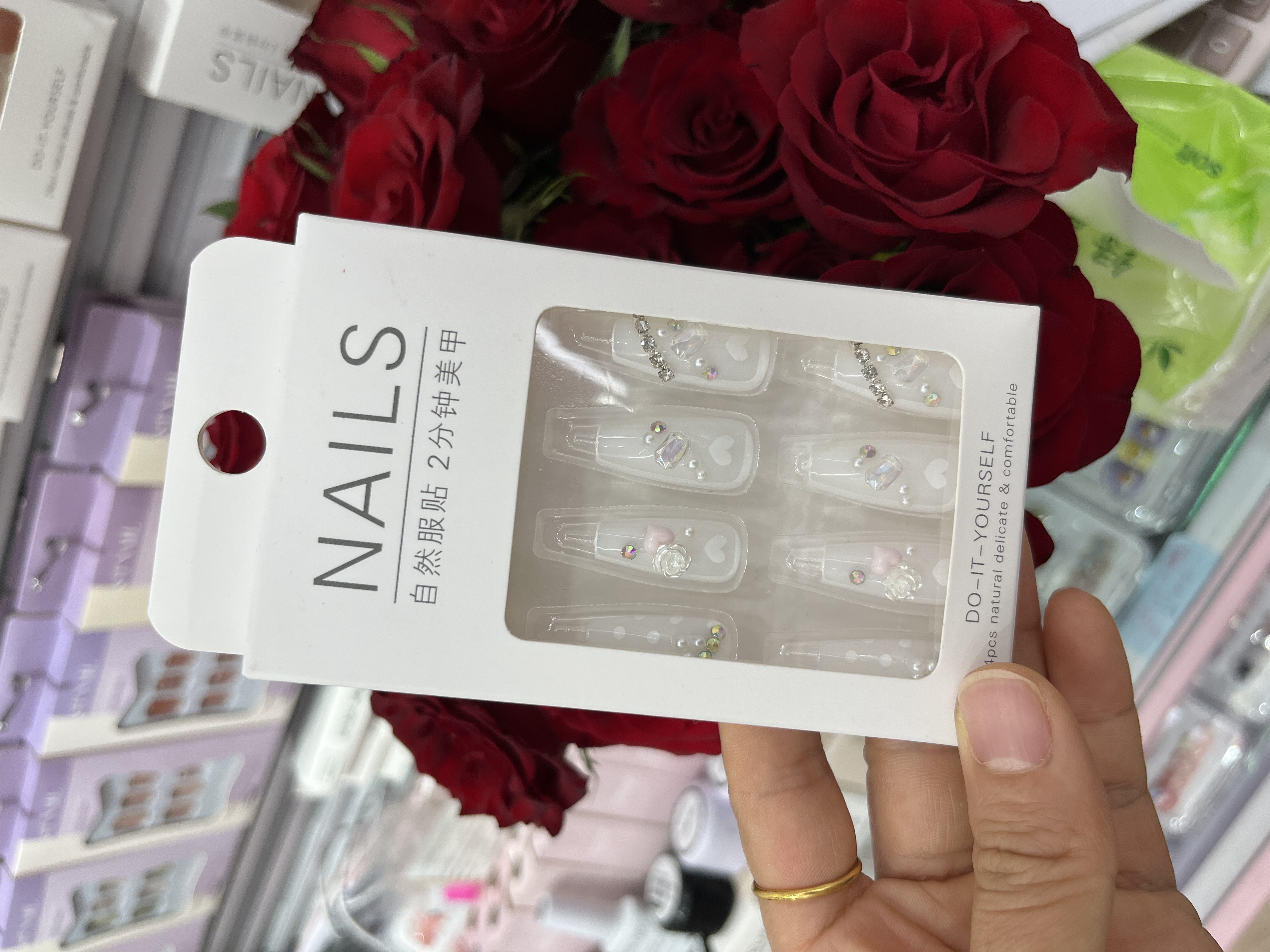 Nail art wearable nails, handcrafted nails, semi-handcrafted nails, pure handcrafted nails