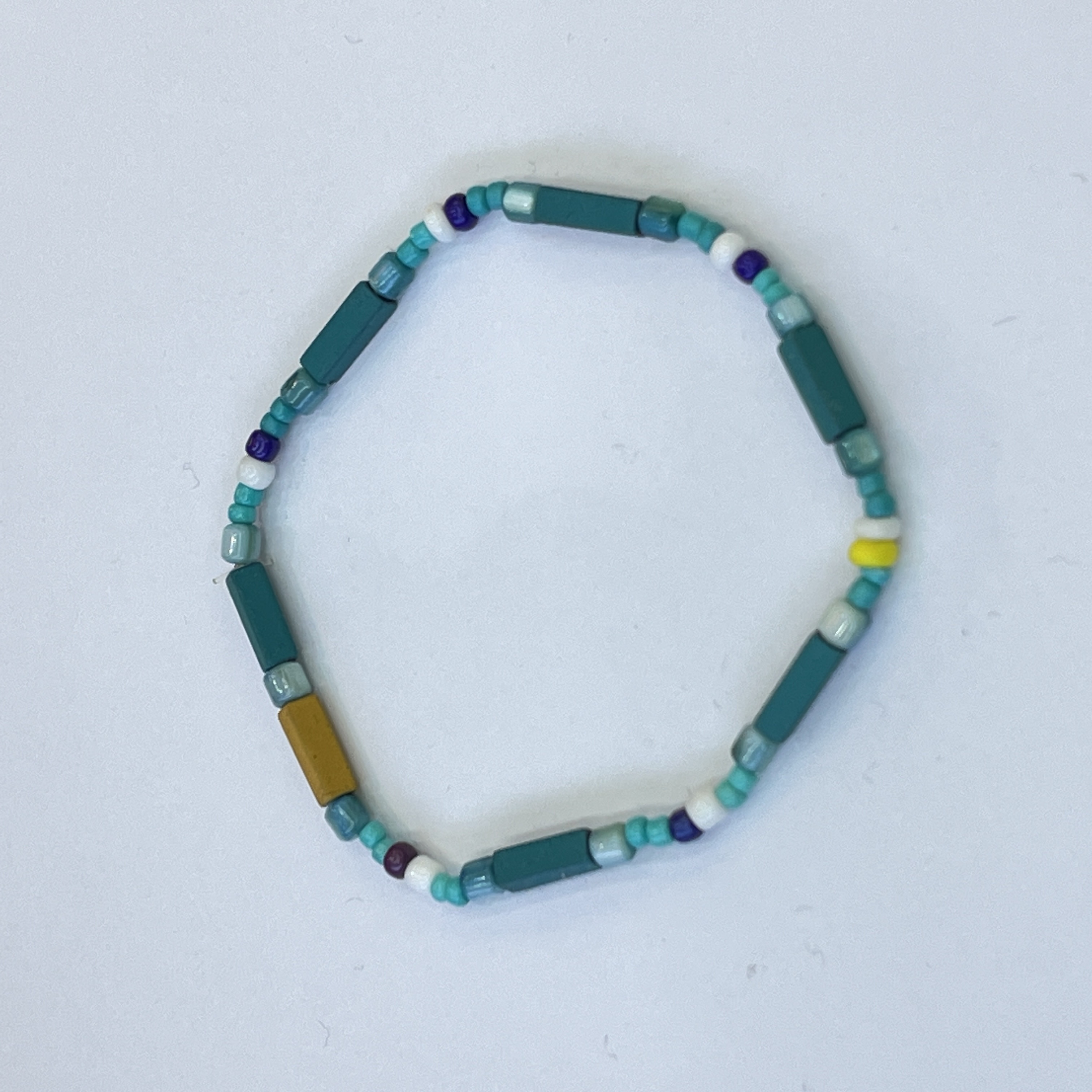 DIY personalized and creative Bohemian-style colored rice bead bracelet, a best-selling and popular jewelry item Application Scenario