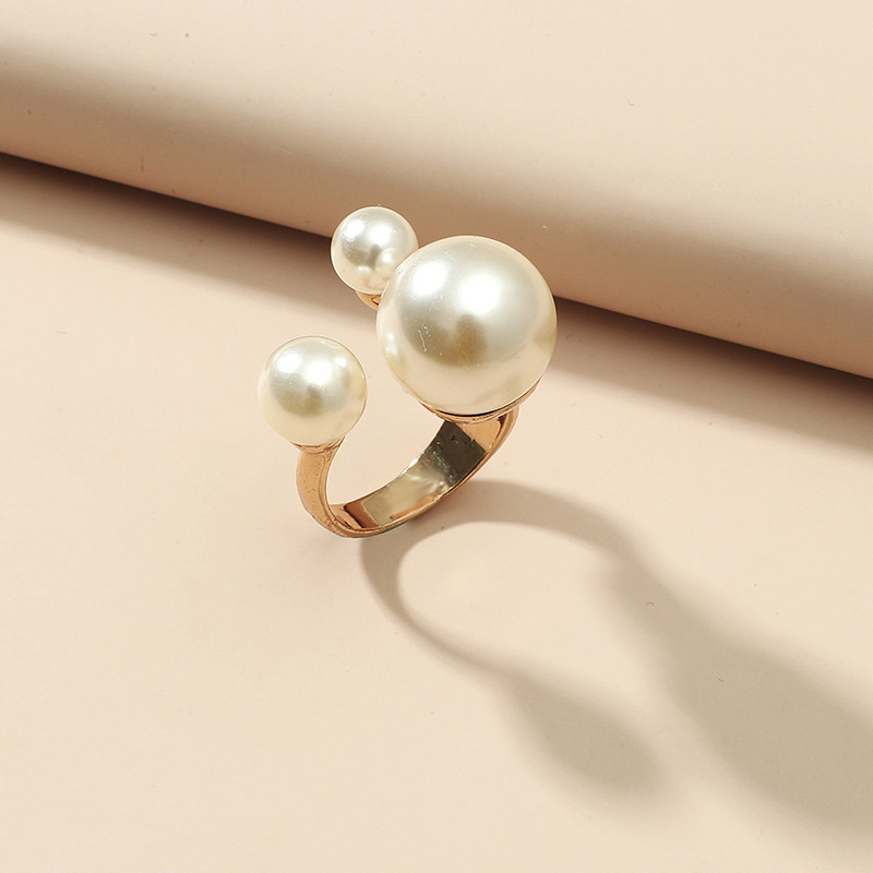 Pearl Ring 2