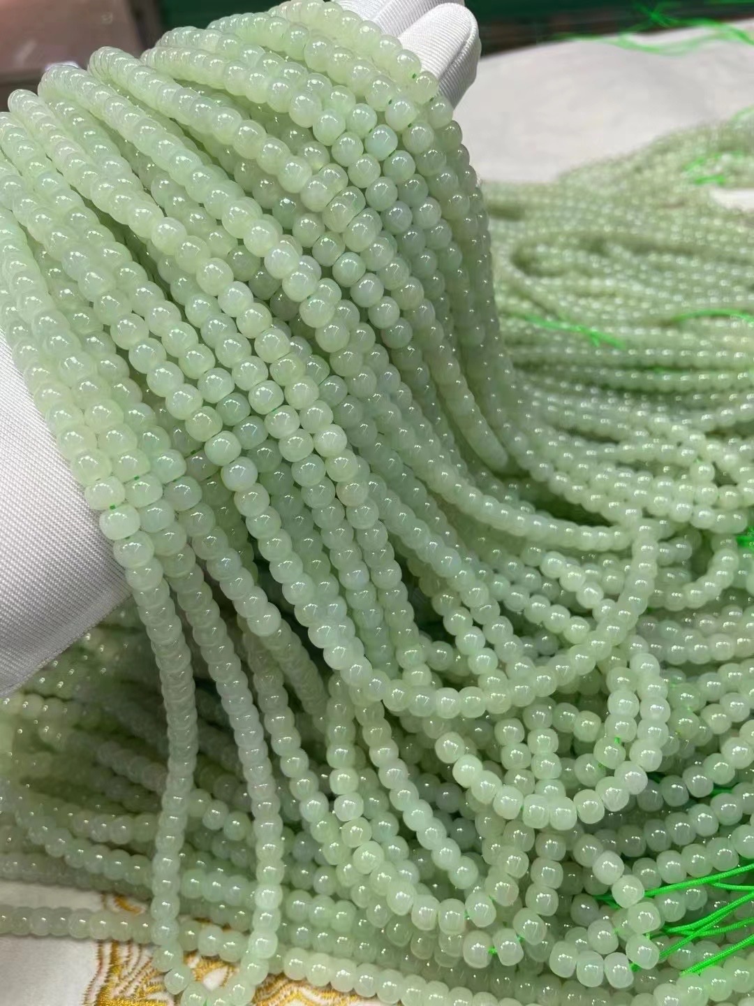 Natural Hetian jade, Qinghai material, 6x7mm108 bead chain, men's and women's bracelet, pendant chain