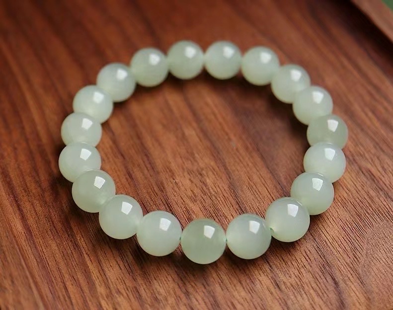 A 10mm natural Hetian jade bracelet made of Qinghai material for women details Picture