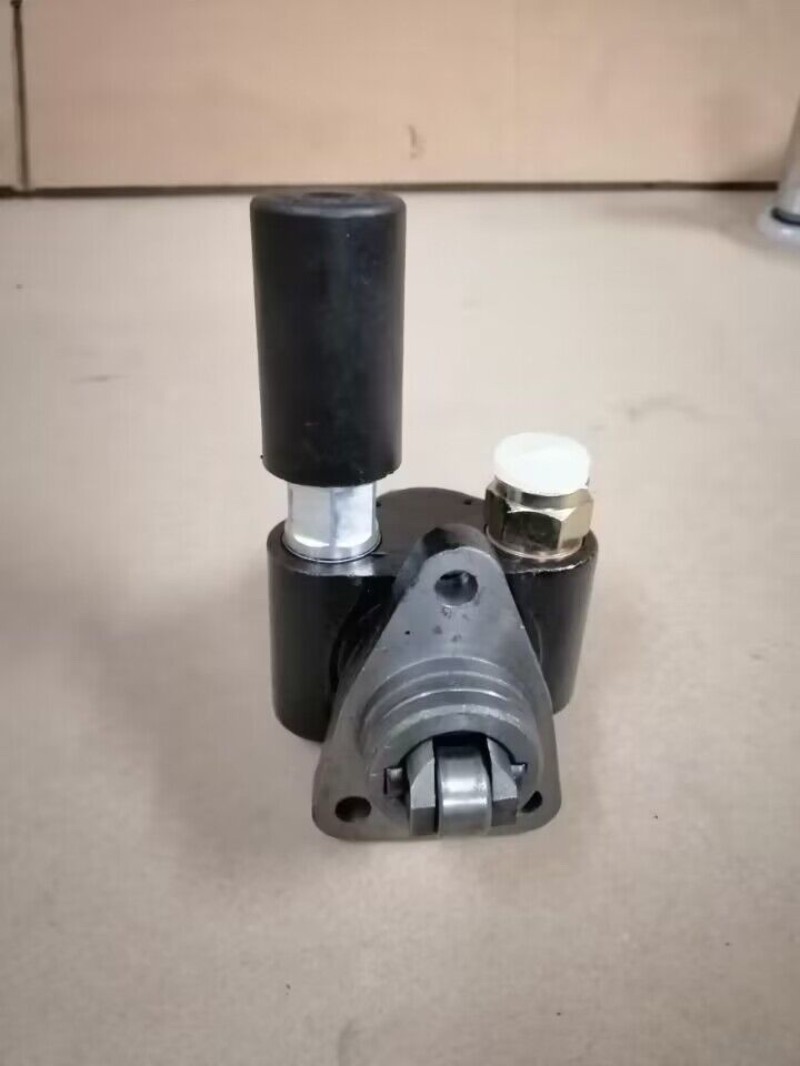 Auto parts for UTB tractor engine diesel oil pump 0440004018
