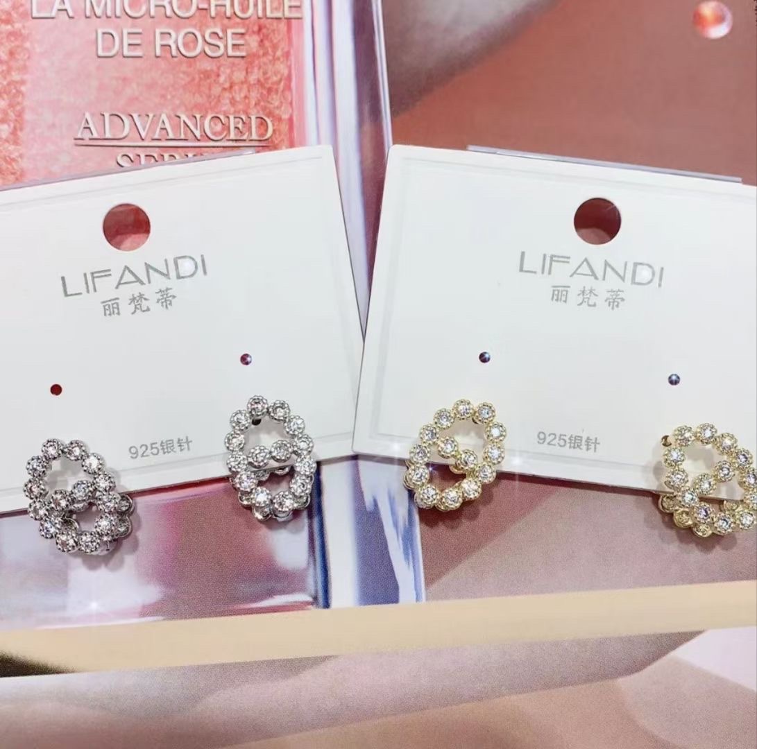 Rifanti 1663 nuevo hebilla de oído, versión coreana de moda popular, nariz de cerdo de alta calidad micro inserto