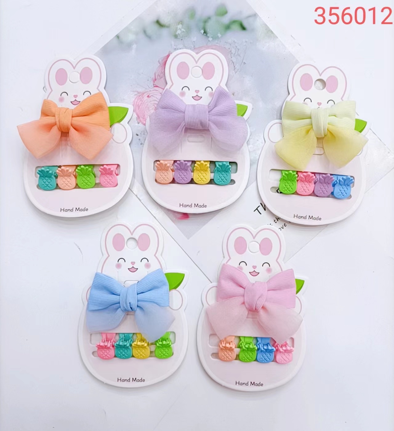 Set of Korean-style clips details Picture