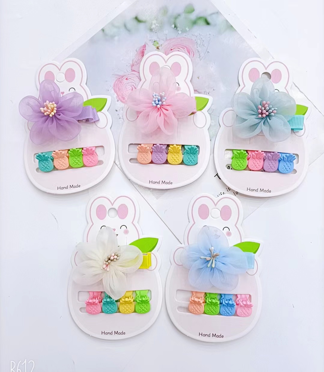 Set of Korean-style clips Specification image